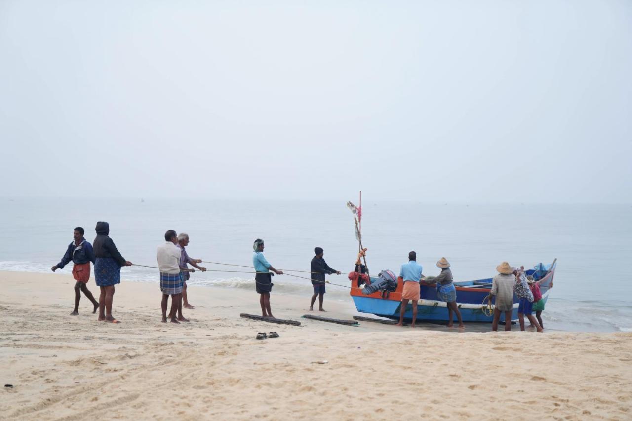 Marari Beach Bungalow Resort Alleppey Марарикулам Экстерьер фото